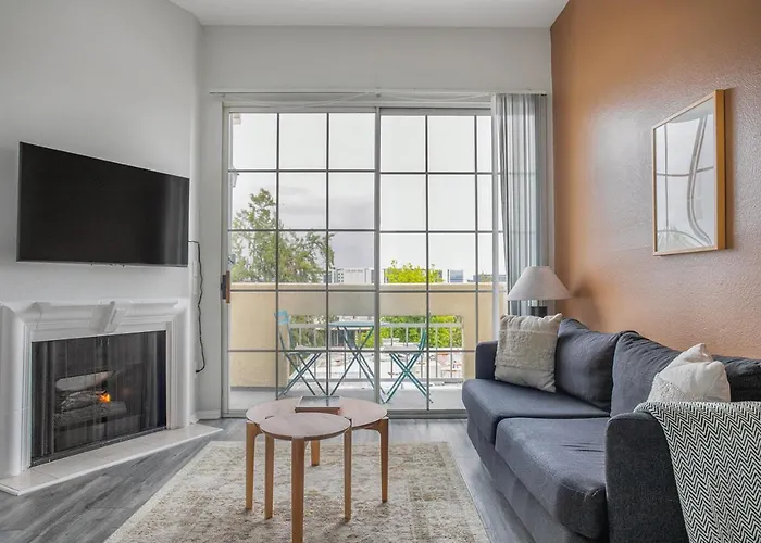 Beverly Hills Jr 1Br Nr Shops Groceries Lax-1062