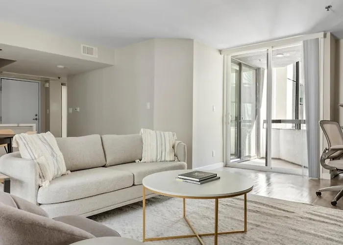 Hollywood 2Br W Gym Pool Lounge Nr The 101 Lax-730