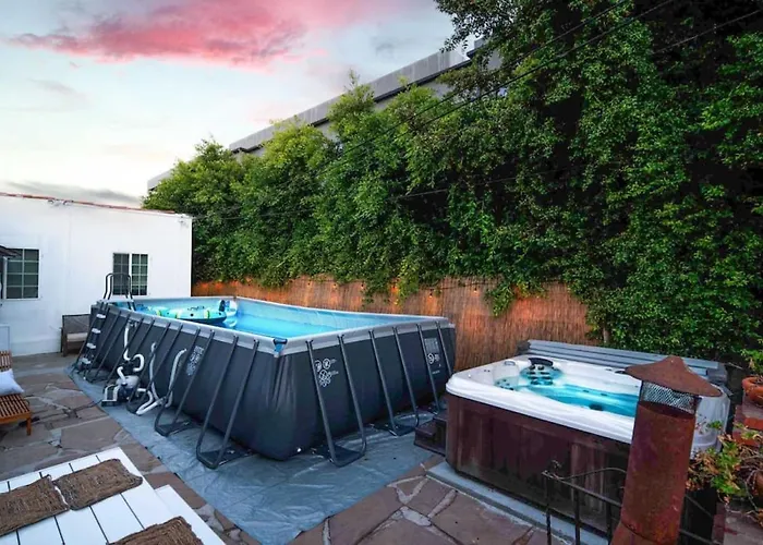 Melrose 4 Bd Bungalow W Pool Jacuzzi Bbq