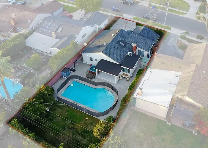 Hollywood Dream Pool Home & King Beds