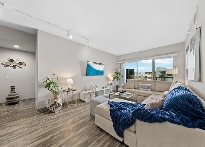 Venice Beach Lux Retreat Coastal Apartment Haven