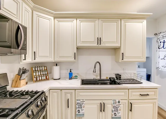 East Los Angeles Home - 7 Mi To Downtown!