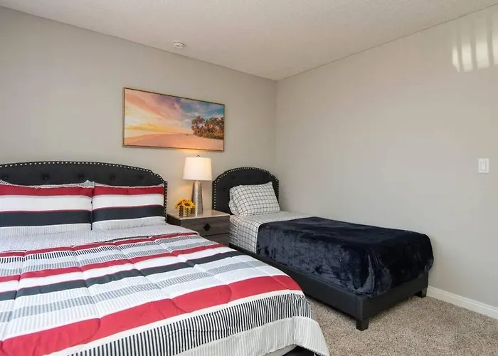 Hollywood 2Bed Apt W Rooftop Pool & Panoramic View