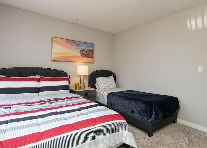 Hollywood 2Bed Apt W Rooftop Pool & Panoramic View