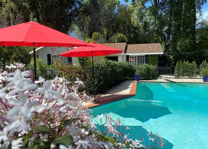 Guest House With Private Entry And Large Pool