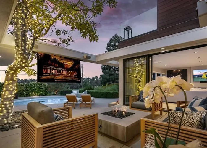 Hollywood Hills Oasis: The Ultimate Luxury Retreat