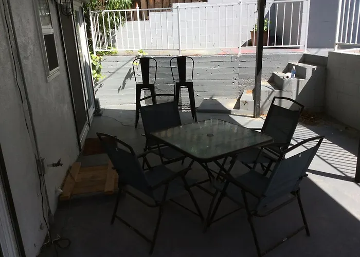 4 Bedroom And 3 Bath Home Close To Universal Studio And Hollywood
