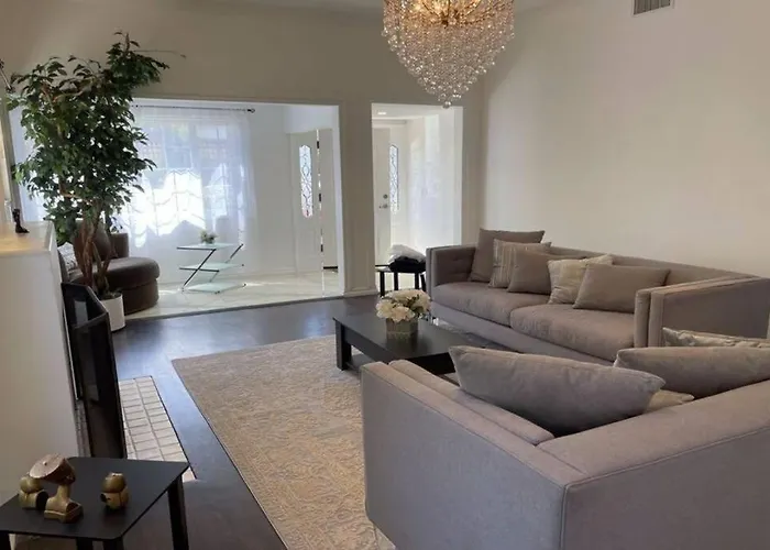 3 Bd In Heart Of Beverly Hills