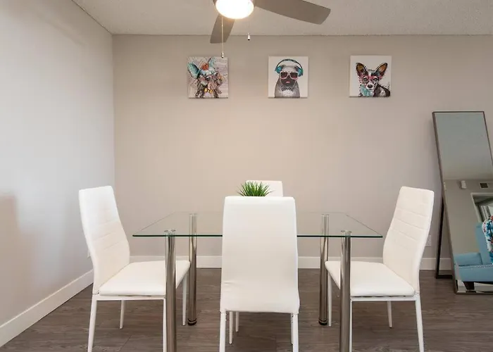 Sleeps 5 Major Attractions Mins Away 1 Bedroom