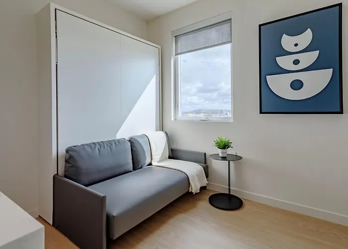 Stylish Near Ucla Coliving Suite W In Unit W&D