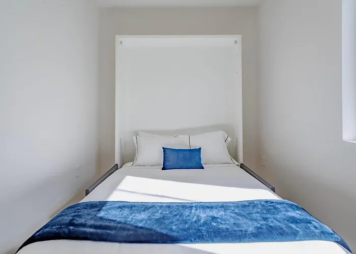 Chic & Cozy Coliving Suite W W&D Near Ucla