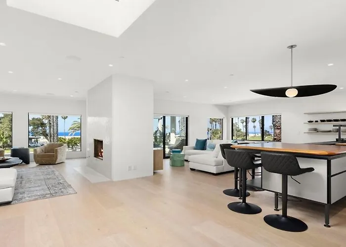 Ocean Park Blv Four Bedrooms Apartment