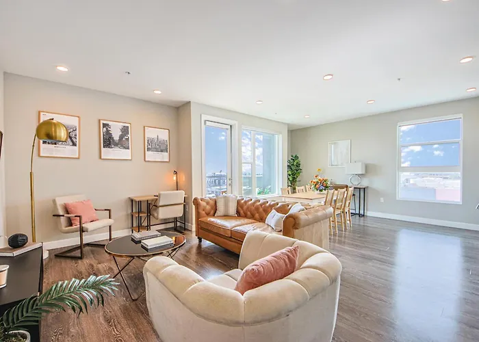 Spacious 3Bd 3Ba With Iconic Hollywood Sign Views From Balcony & Roofdeck!