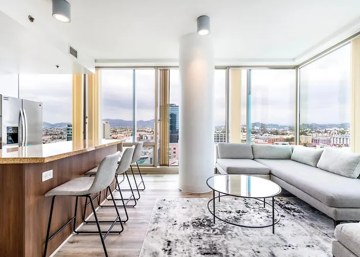 2Br Luxury Highrise Retreat Vt