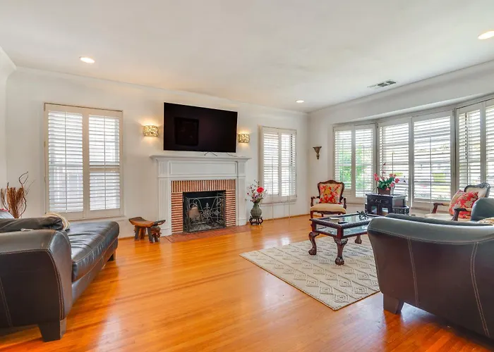 5 Mi To Sofi Stadium Charming Family Home!