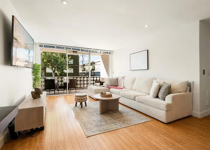 Beachfront Bliss Spacious 2Br Apt In Santa Monica