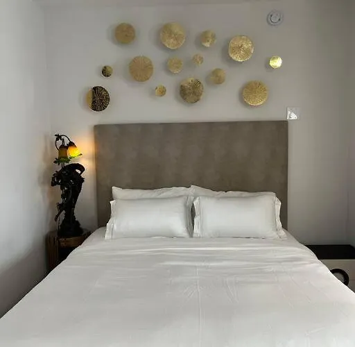 Marilyn Studio Apartment In Koreatown