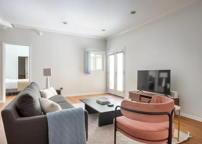 Beverly Hills 1Br W Gym Pool Nr Bars Shops Lax-1119