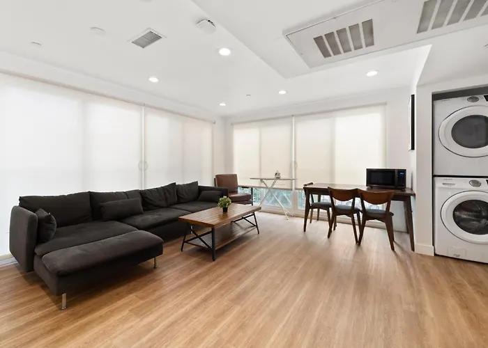 Spacious 1-Bd Hideaway Close To Usc Room With Share Livingroom