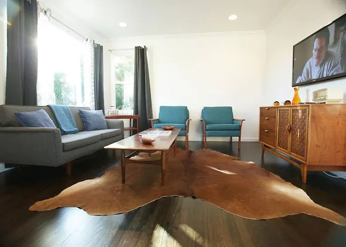 Perfect Venice Beach Vacation Home For Couples And Families