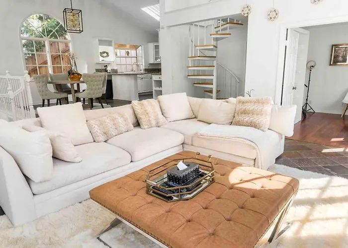 Stunning Mediterranean Mansion In Laurel Canyon