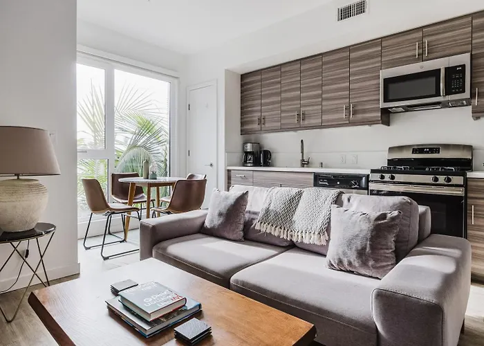 Blueground Brentwood Studio Apartment Lax-1293