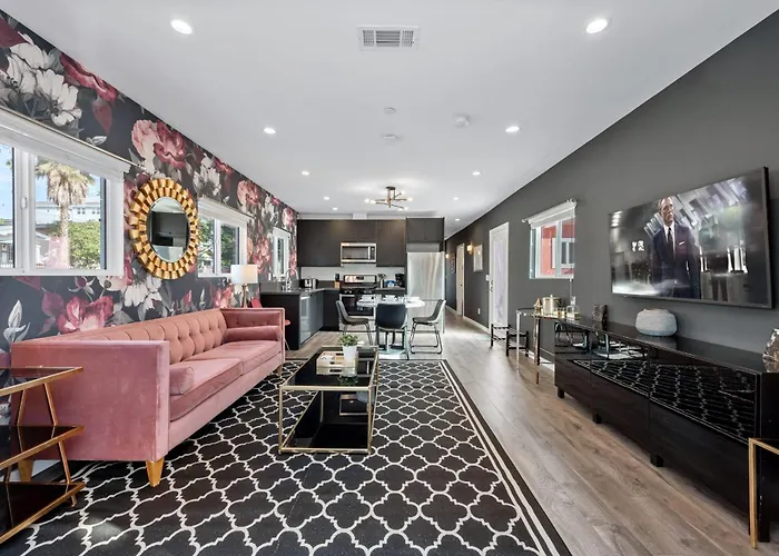 Art Deco By Avantstay 1920S Remodeled Bungalow Open Layout Courtyard