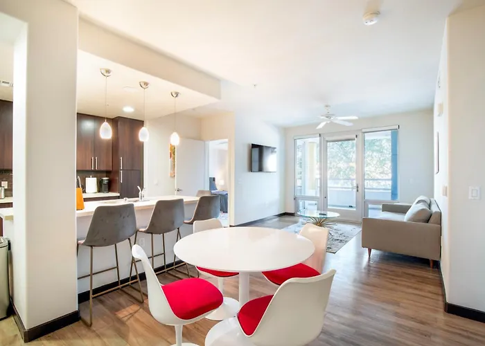 Elegant 2Br Modern Luxury Condo In The Heart Of West Hollywood