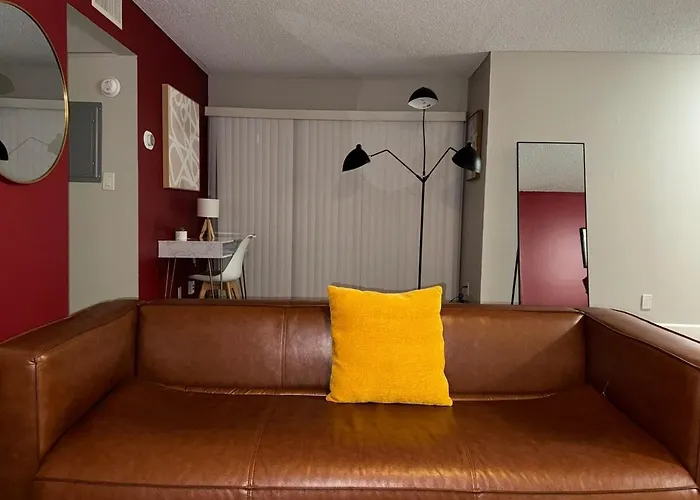 Beverly Hills Charm Rodeo Cedar