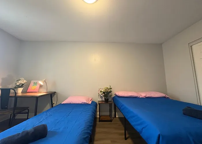The Blue Hostel Near Usc, Dtla