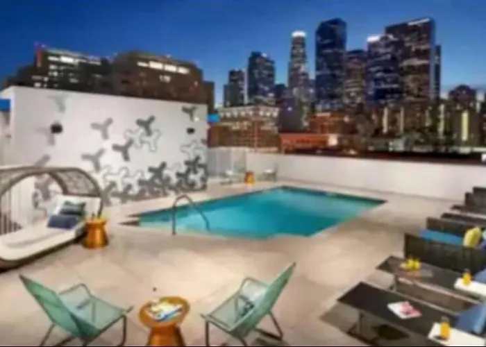 Lovely 3Br Apt With Balcony And Rooftop Pool Plus Views