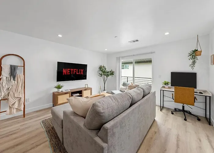 South Bay 3 Bed Escape!