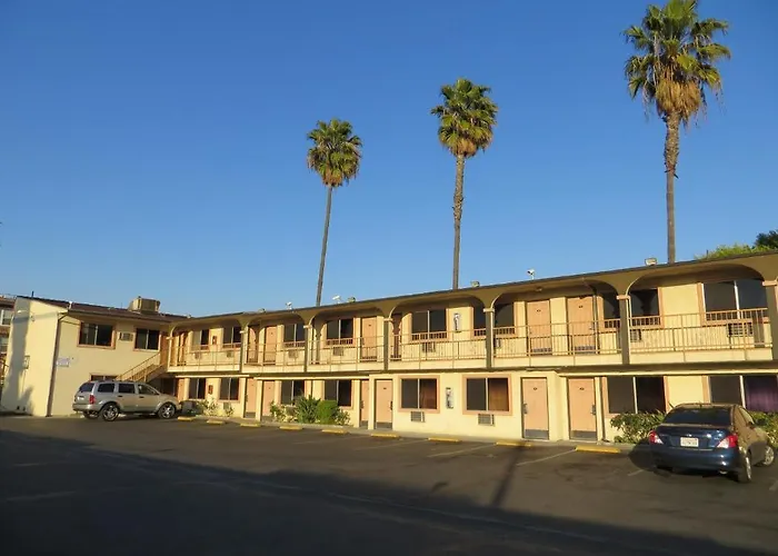 Broadway Motel