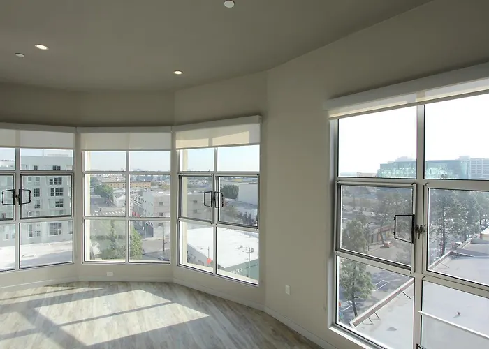 Downtown L.A. Sky View Penthouse & 4 Beds