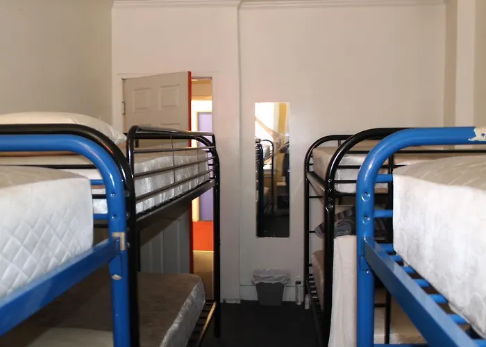 Hollywood Highland Hotel And Hostel