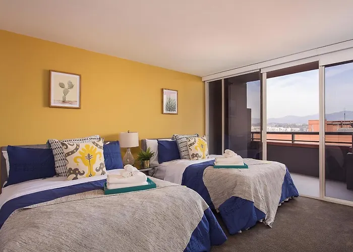 High Skyline Suite With Parking