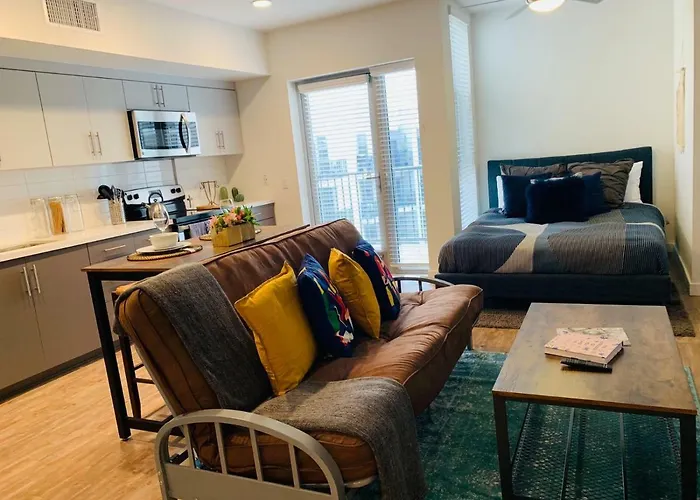 Mojave Studio Apartment In Hollywood