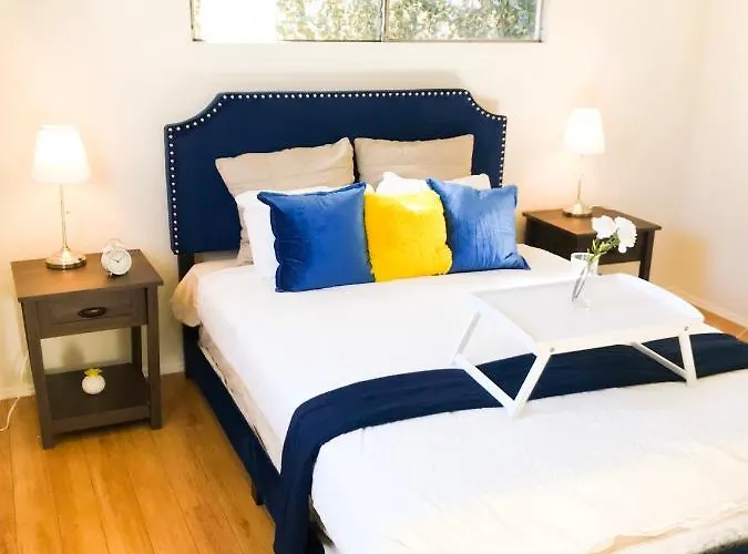 Apartment In West Hollywood