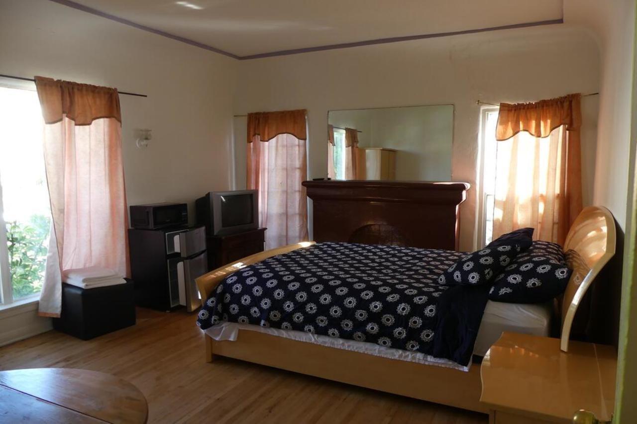 Wilshire Orange Inn