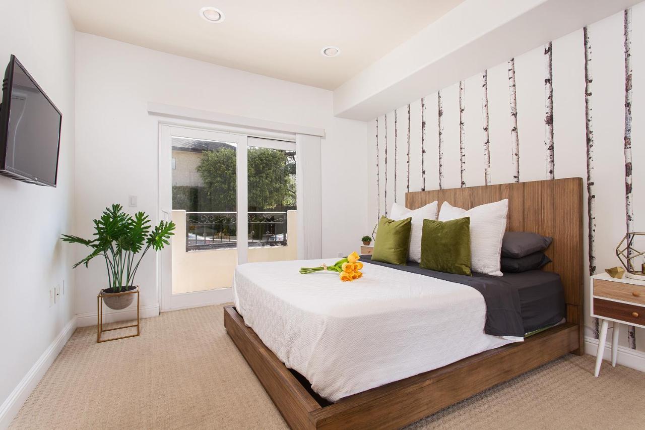 Luxury Suites *