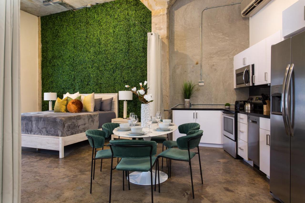 Hollywood Luxury Lofts Aparthotel