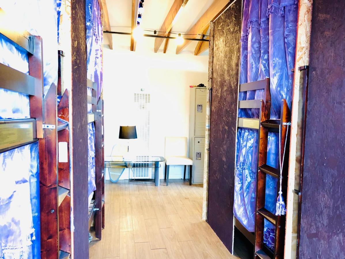 Hostel Beverly Hills