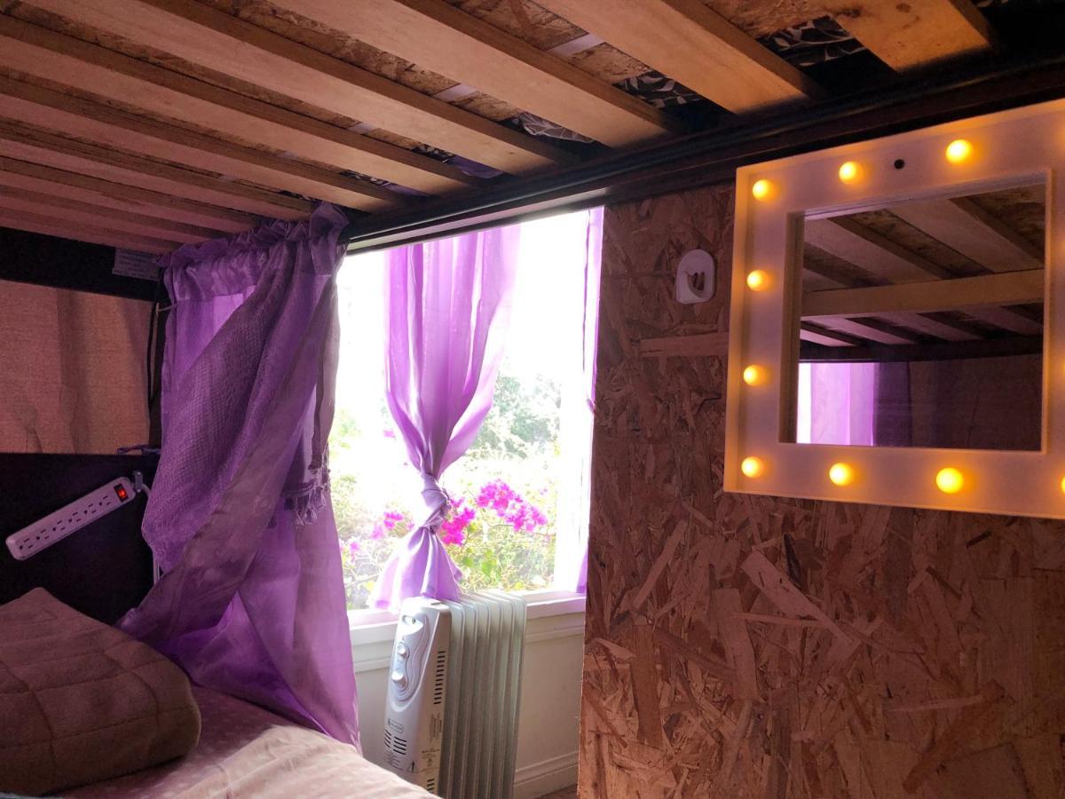 Beverly Hills Hostel *
