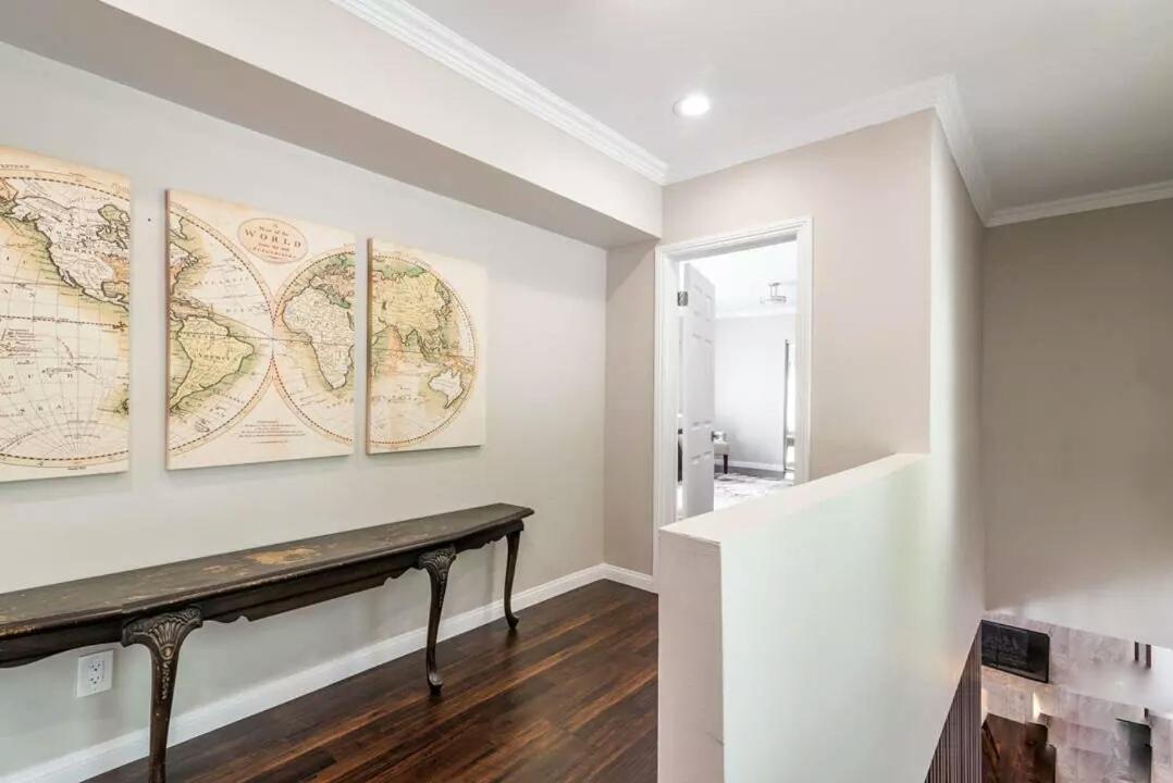 Holiday home Stylish Hollywood Hills With Million Dollar Views Waiting For You! *