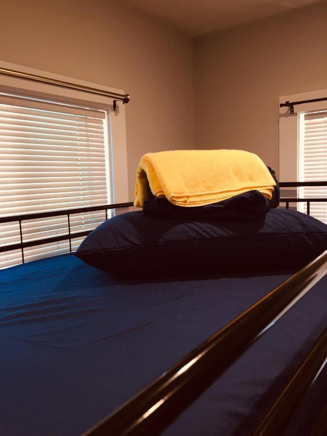 240 Usc Turquoise House Bed & Breakfast *