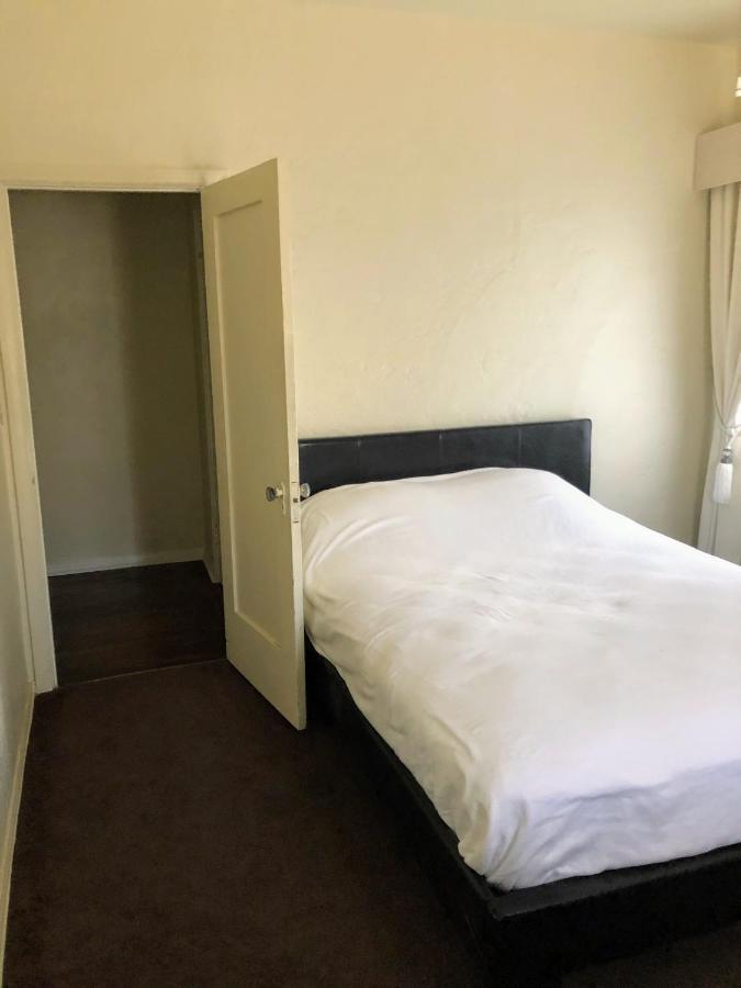 Luxury Furnished Apartment- Beverly Hills Adjacent, Lic 02984 * Los Angeles
