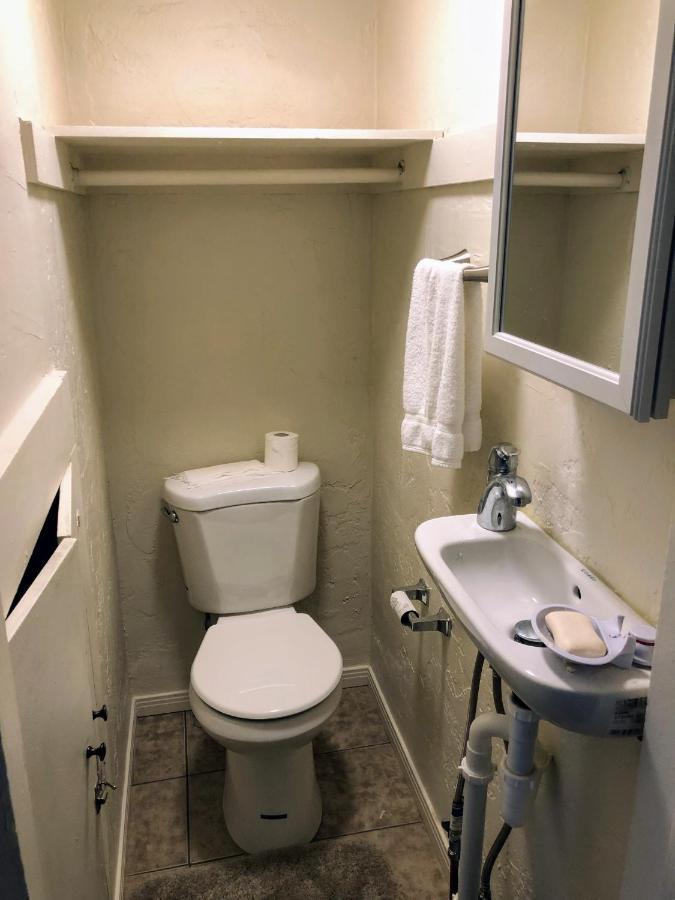 Apartment Luxury Furnished Apartment- Beverly Hills Adjacent, Lic 02984 Los Angeles