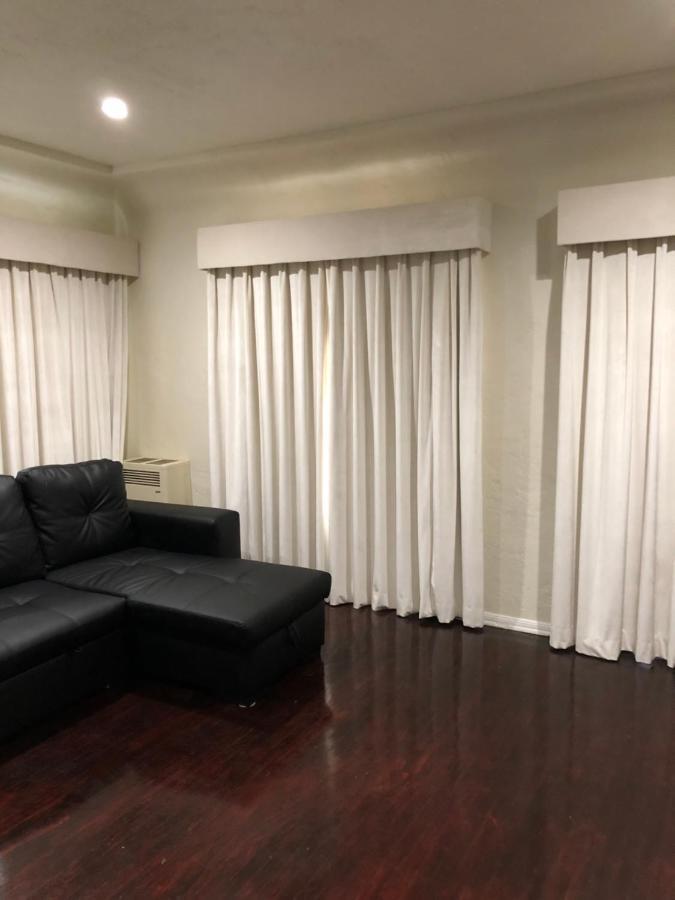 Luxury Furnished Apartment- Beverly Hills Adjacent, Lic 02984 *