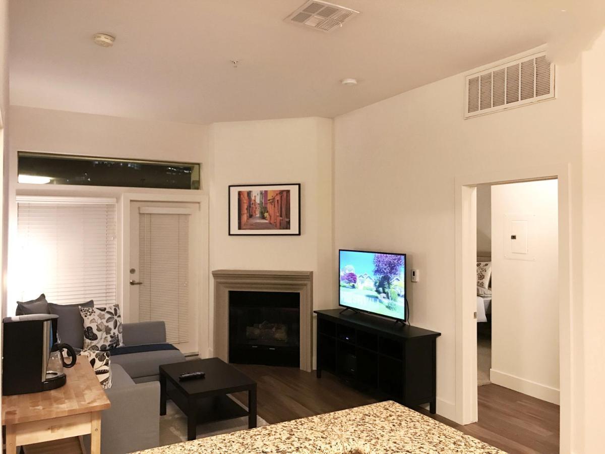 Perfect Near Ucla W Parking Gym Pool Wifi In Westwood B3 Apartment