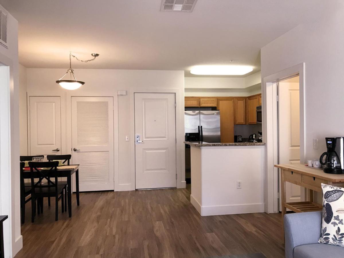 Perfect Near Ucla W Parking Gym Pool Wifi In Westwood B3 Apartment